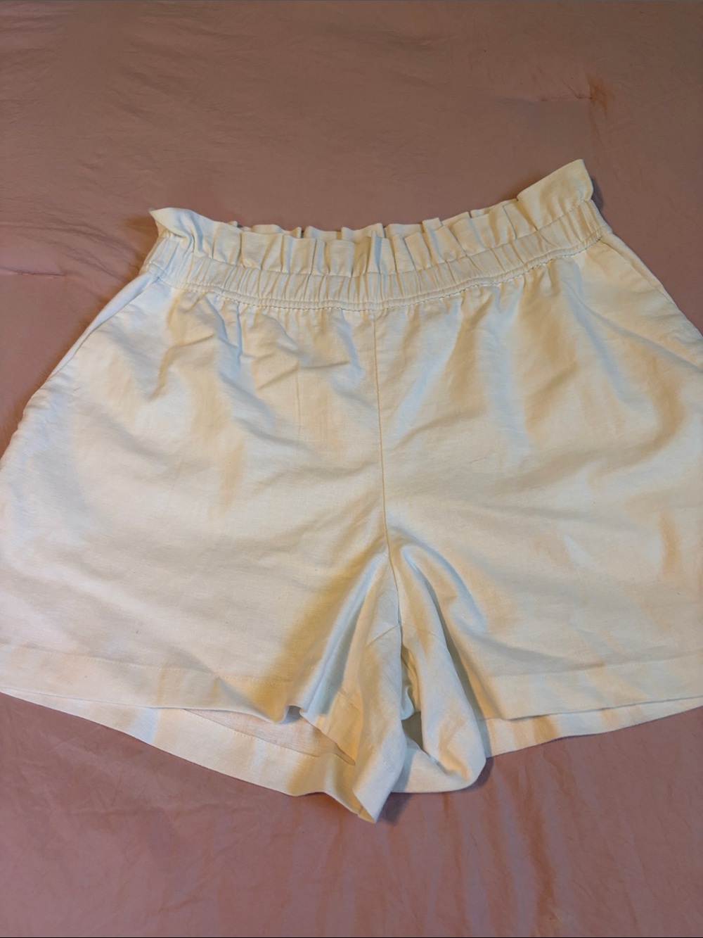 Express Cream High-Waist Ruffle Elastic Shorts linen blend